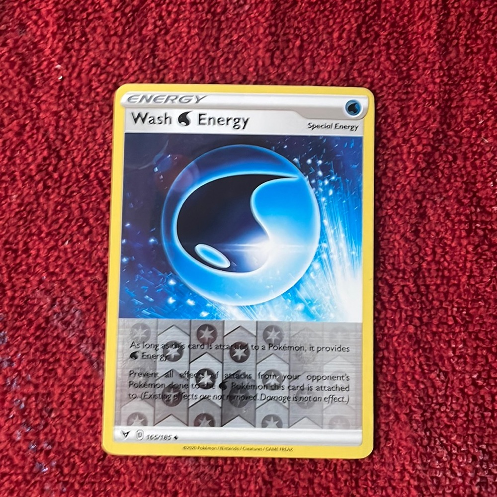 Pokémon card year 2020 especial energy
